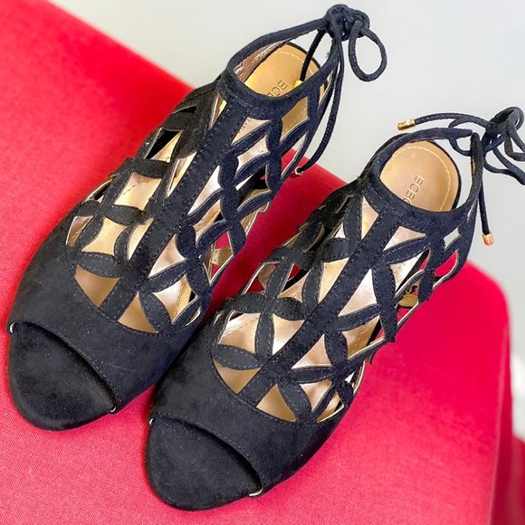 Sexy Black Eyelet Tie Back Stiletto Pump Heel BCBG Luxury Brand 7.5 - Picture 7 of 14